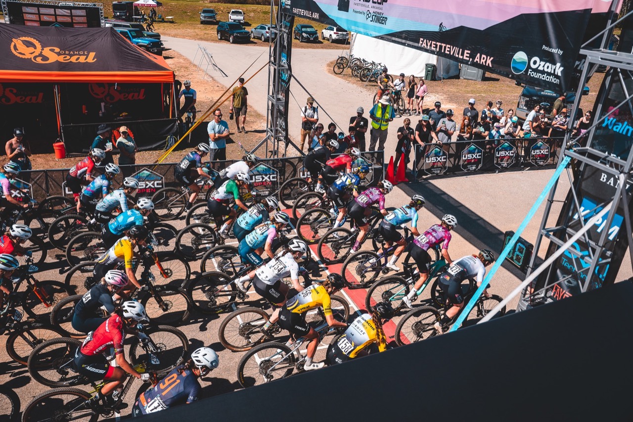 Elite women launching from the US Pro Cup start